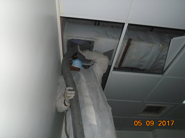 air-condition-duct-cleaning-(5).jpg