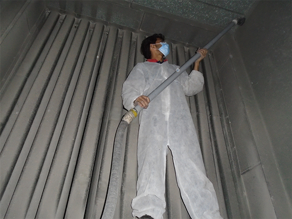 inside-duct-cleaning-(6).jpg