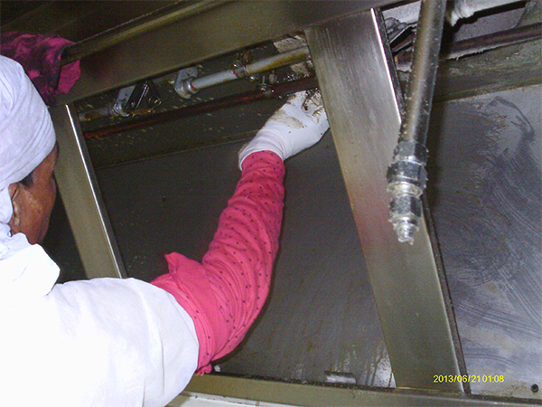 kitchen-exhaust-duct-cleaning---hood-cleaning-(3).jpg