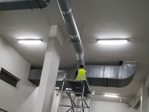 air-condition-duct-cleaning-(15).jpg